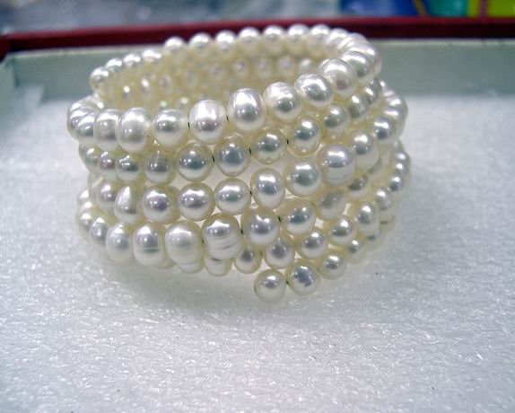 Charming 6Rows Cultured Pearl Bracelet