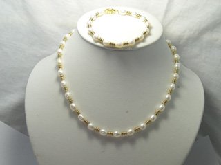 EXcellent 6-7mm white CULTURED PEARL NECKLACE & bracelet