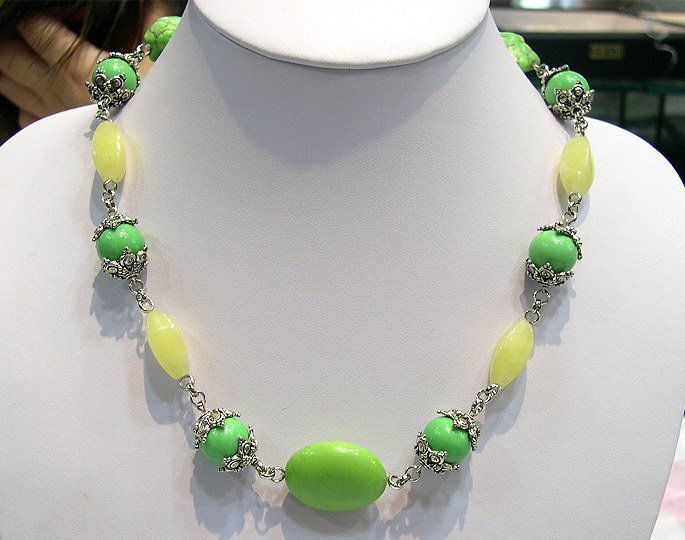 Excellence 17'' single strand turquoise Necklace