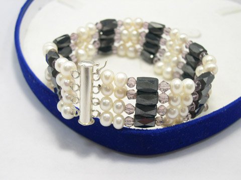 Flowery 4ows white cultured pearl & magnet bracelet 925s