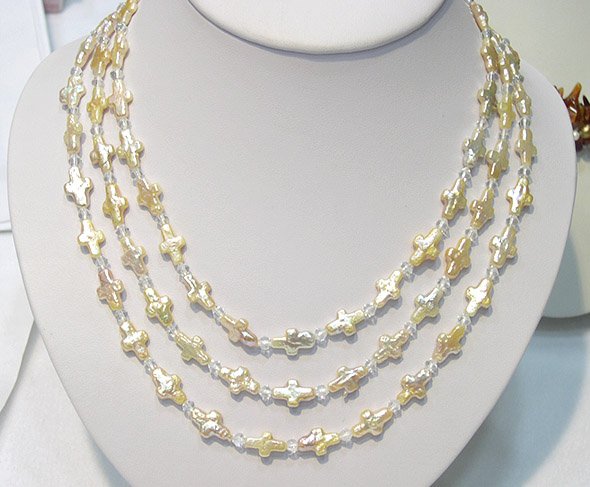 RARE UNIQUE 3ROWS CRUCIATE CULTURED PEARL NECKLACE