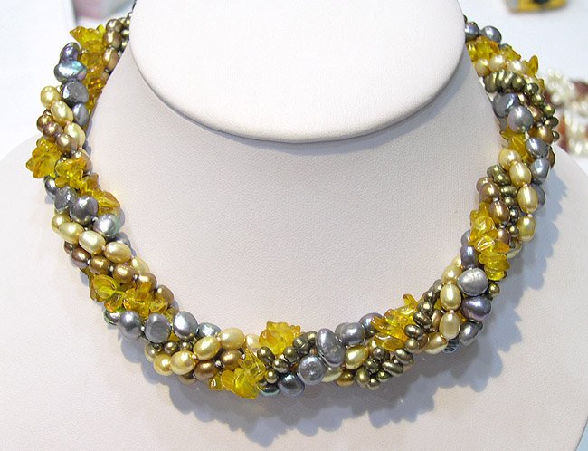 SUPERB 5ROWS CULTURED PEARL&GEMS NECKLACE