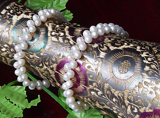 UNIQUE 2-PCS WHITE Genuine Cultured Pearl Bracelets