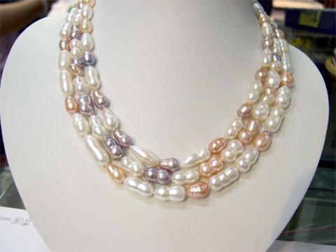 particular 16-18'' gourd shape FW CULTURED PEARL NECKLACE
