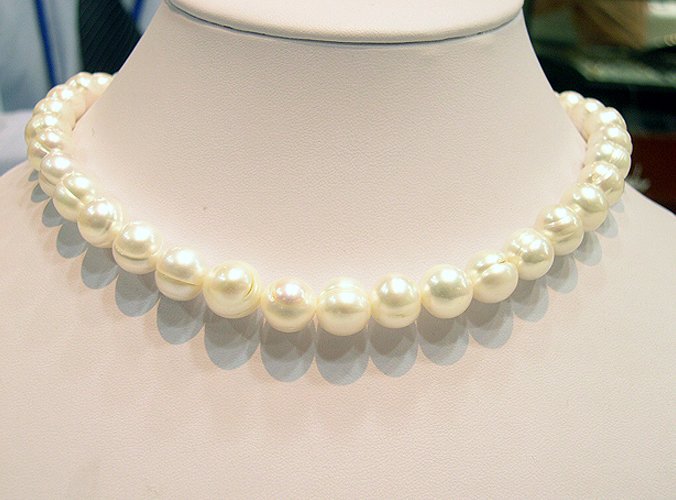 single piece 11-12mm White Cultured Pearl NECKLACE
