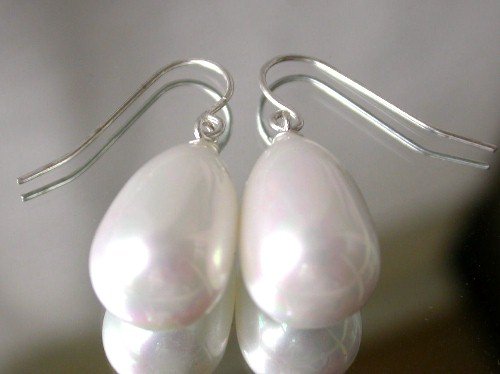 Beauty 10x15mm white shell pearl earring-silver hook