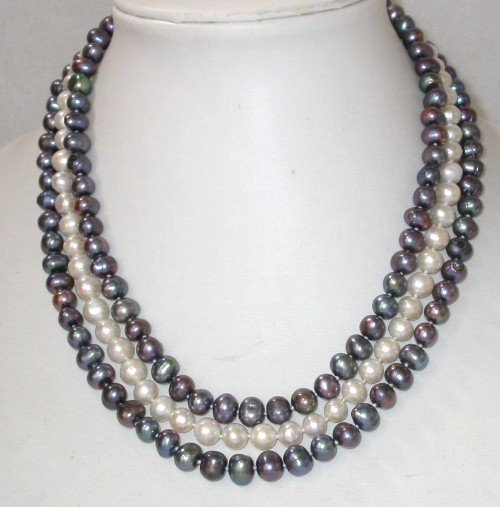 Graceful 17-19'' white & black pearl cameo clasp necklace