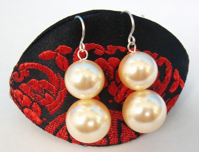 Stylish 12mm -14mm yellow Sea Shell Pearls Earrings