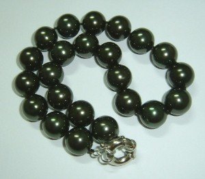 17'' 12mm peacock color sea shell pearls necklace