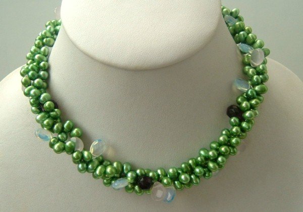 Elegant 3strand green freshwater pearl crystal necklace