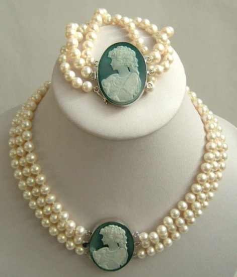 Real white freshwater pearl Cameo Agate silver set
