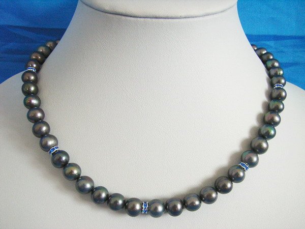 Stylish Black Round 8-9mm Fresh Water Pearls Necklace