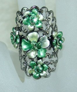 Rhinestone ring green