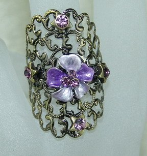 Rhinestone ring vintage purple