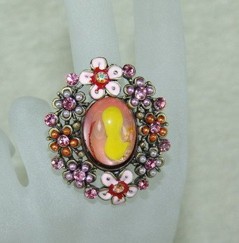 Rhinestone ring fancy red