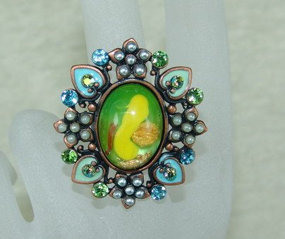 Rhinestone ring beauty green