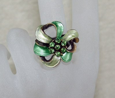 Rhinestone ring cutie green