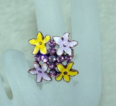 Rhinestone ring floury py