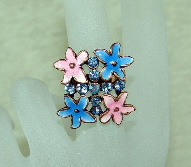 Rhinestone ring floury pb
