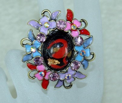 Rhinestone ring black core