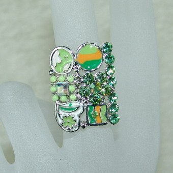 Rhinestone ring apple greem