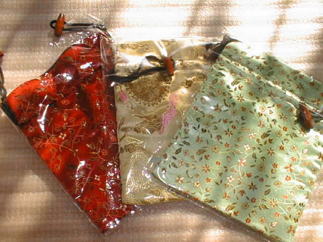 wholesale 15 pieces Chinese silk mid-size square shape bags