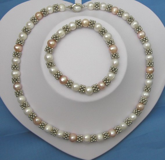Fashionable White & Pink Pearl Necklace And Bracelet