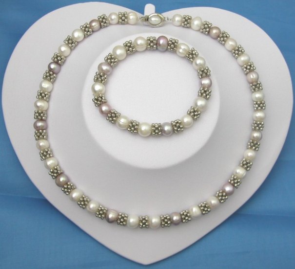 Fashionable White & Purple Pearl Necklace And Bracelet