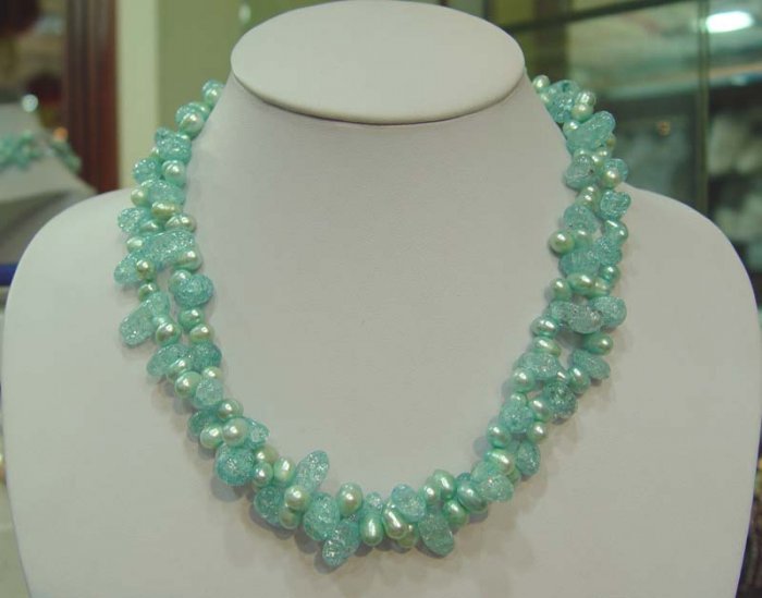 18'' 2 rows light green pearl necklace