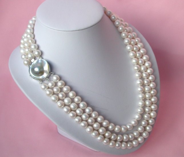 18'' 10mm round white freshwater cultured pearls necklace
