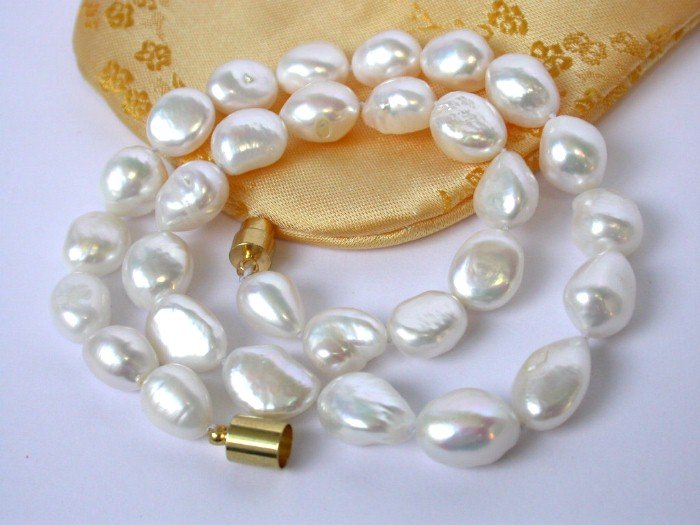 18'' BIG baroque15mm white cultured pearls Necklace