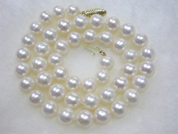 STUNNING AA 11mm round pure white pearls Necklace 14k gold