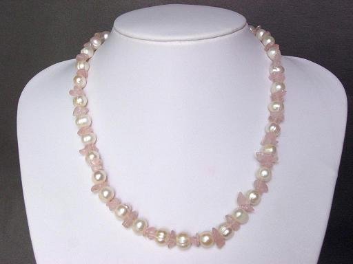 Necklace FW White Pearls with Pink Quartz Nugget