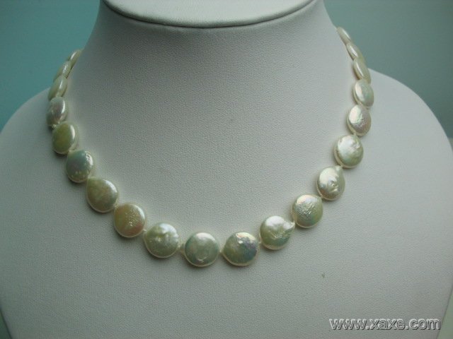 16'' 12mm white pearl button shape necklace
