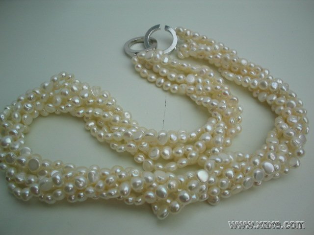 17'' 5-6mm white pearl 6 strands necklace