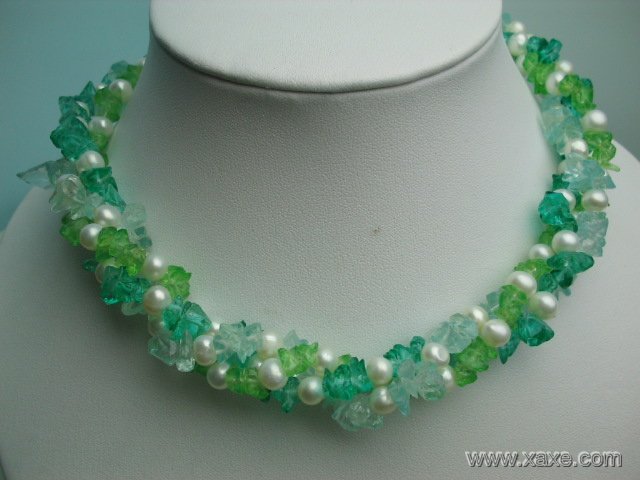 17'' twisted white pearl & green blue crystal necklace