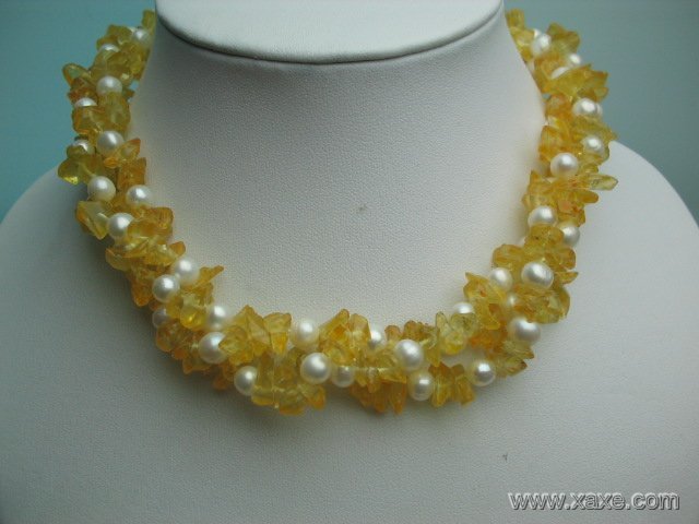17'' twisted white pearl and yellow crystal necklace