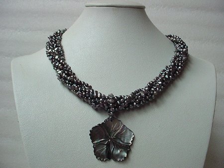 19'' 7-STR BLACK FW PEARL SHELL PENDANT NECKLACE