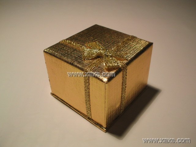 golden square jewelry box