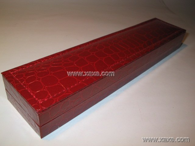 rectangular leatheroid jewelry box