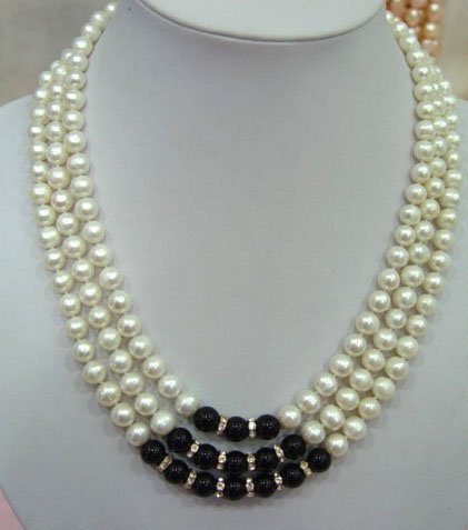 3 strands white pearl and black agate necklace