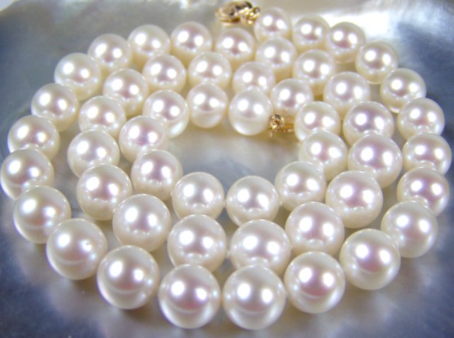 8-9mm white AA freshwater pearl necklace