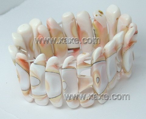 Lovely shell bracelet e