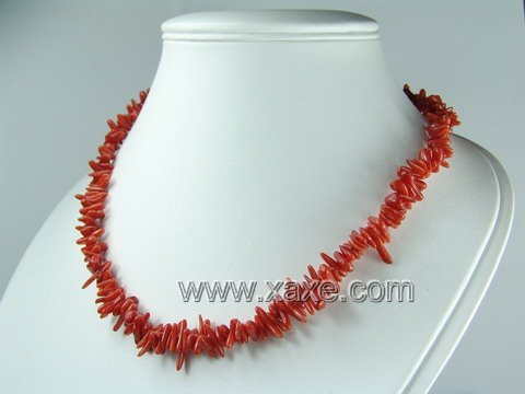 Lovely red coral chip necklace