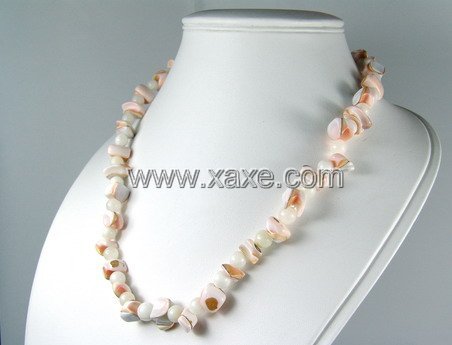 Lovely shell necklace d