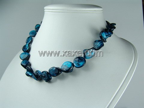 Lovely 15mm shell bead necklace- diamond blue