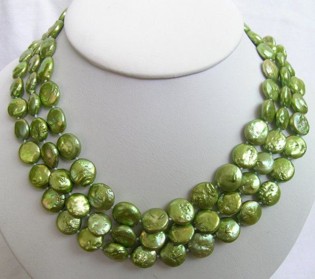 3 Strands Green Coin Pearl Necklace
