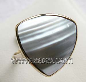 Luxurious 15mm gray triangle mabe pearl ring 14K