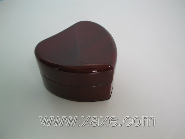 Brown rose wood heart-shape box