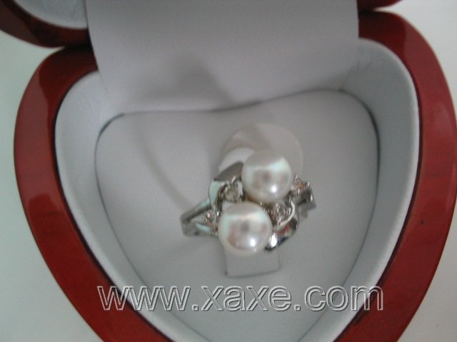 Double freshwater pearl ring